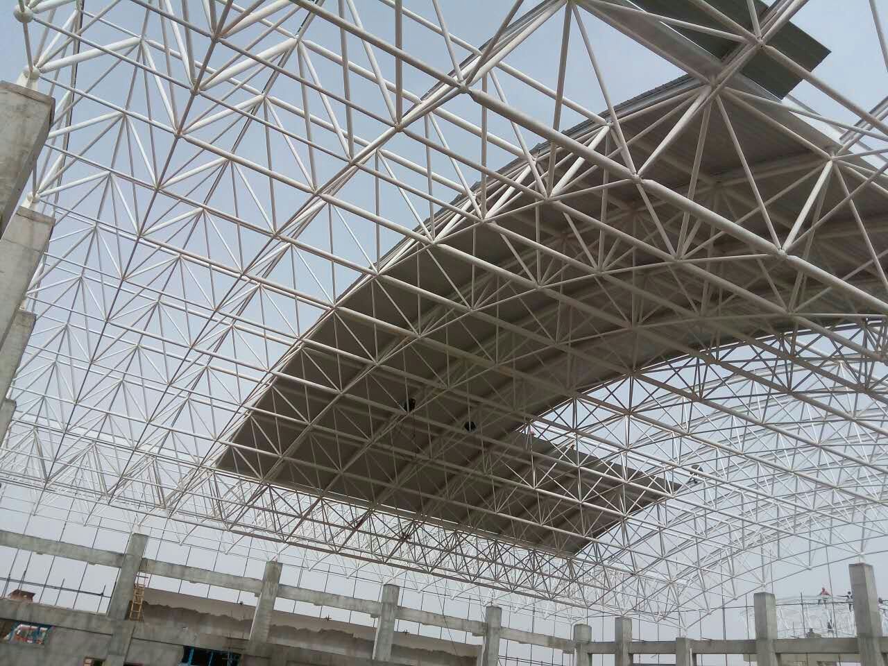 格尔木青岛一汽网架